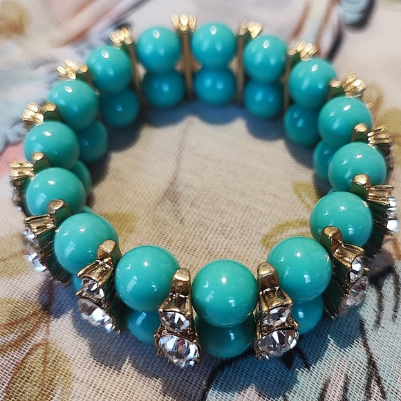 J. Crew Signed Faux Turquoise Beaded Stretch Bracelet Clear Rhinestones EUC - Picture 3 of 7